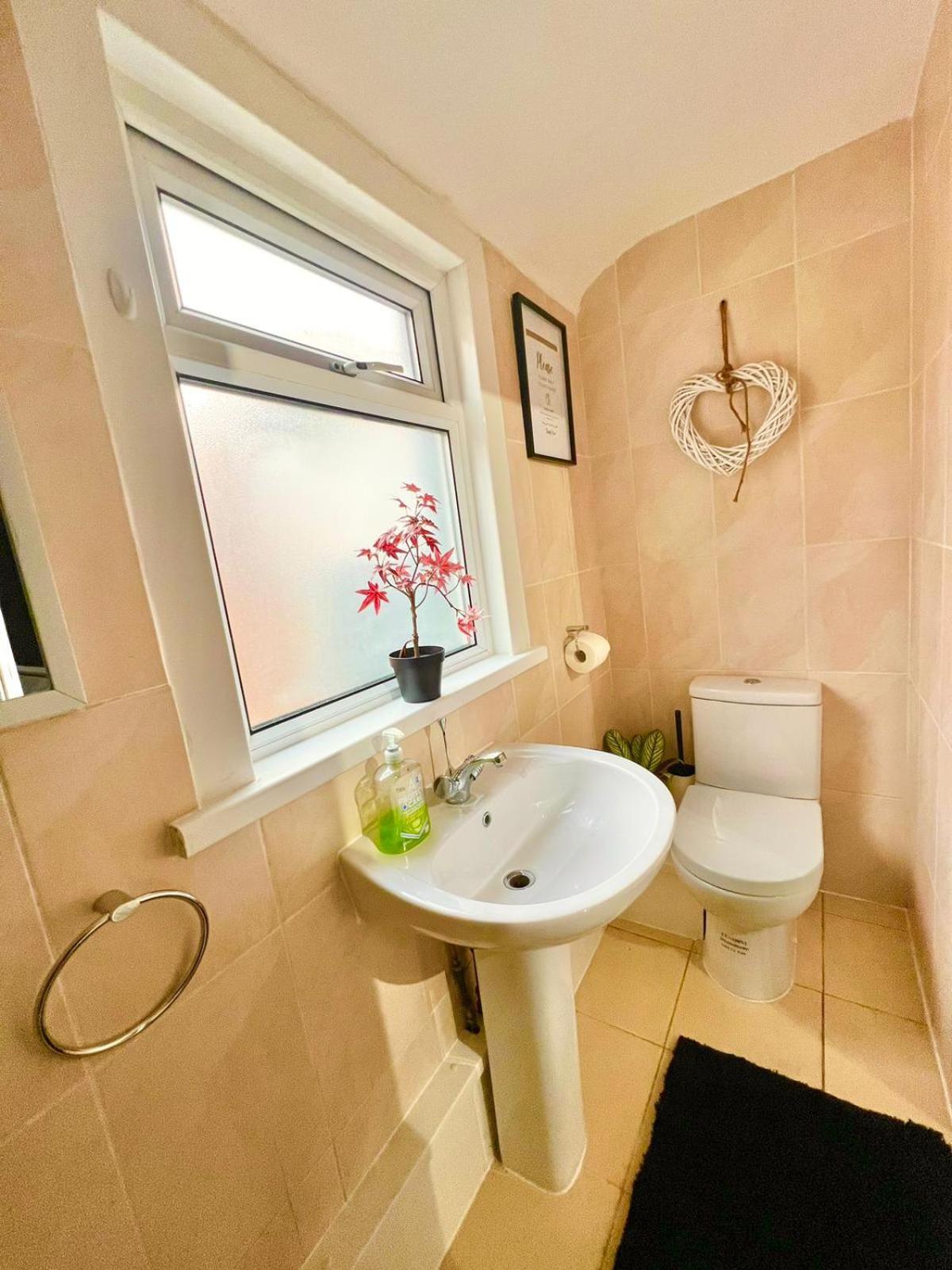 Stratford City - Luxe House With Garden Villa London Exteriör bild